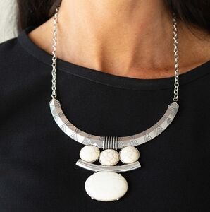 🆕 White Stone Statement Necklace